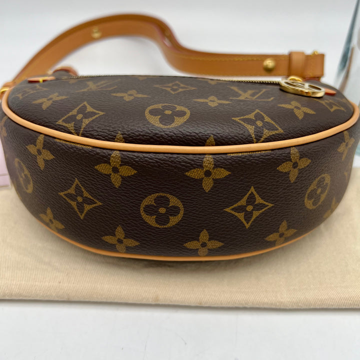 LOUIS VUITTON LOOP BAG (RFID)