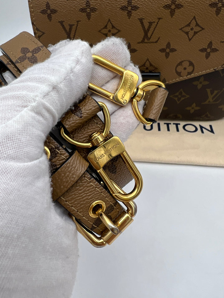 LOUIS VUITTON POCHETTE METIS MONOGRAM REVERSED