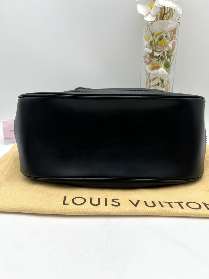 LOUIS VUITTON EPI LEATHER SAC MONTAIGNE