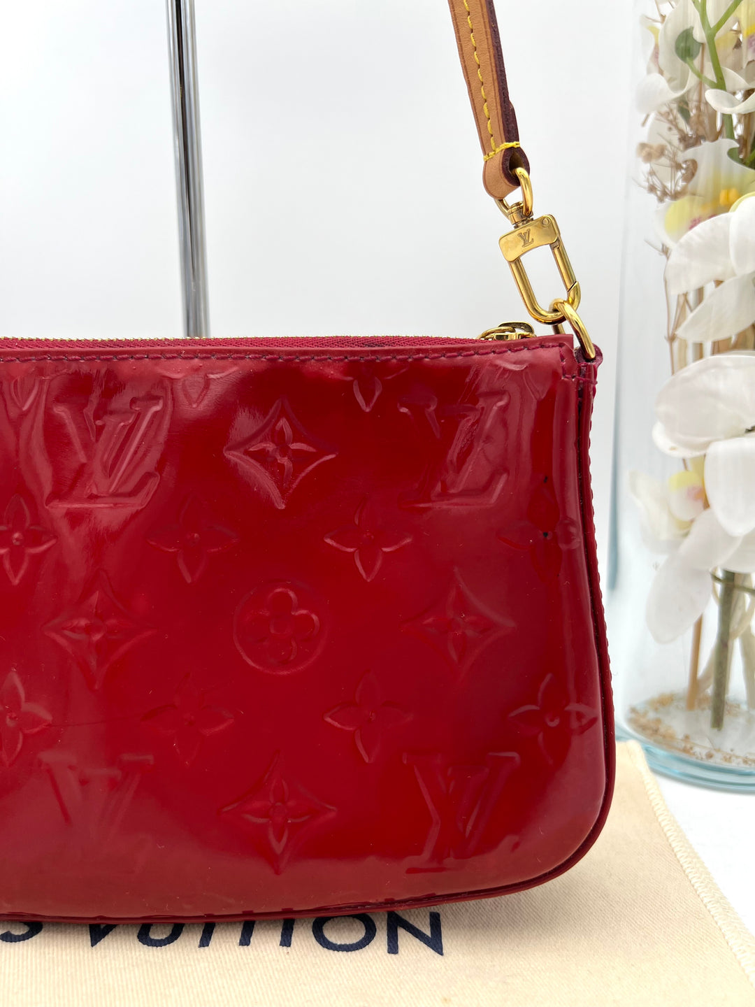 LOUIS VUITTON POCHETTE ACCESSOIRES VERNIS ( NEW MODEL )