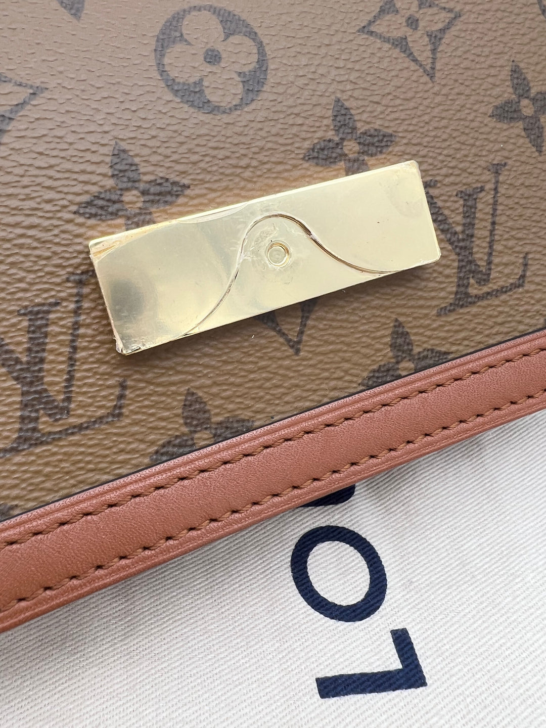 LOUIS VUITTON DAUPHINE REVERSED BELT BAG