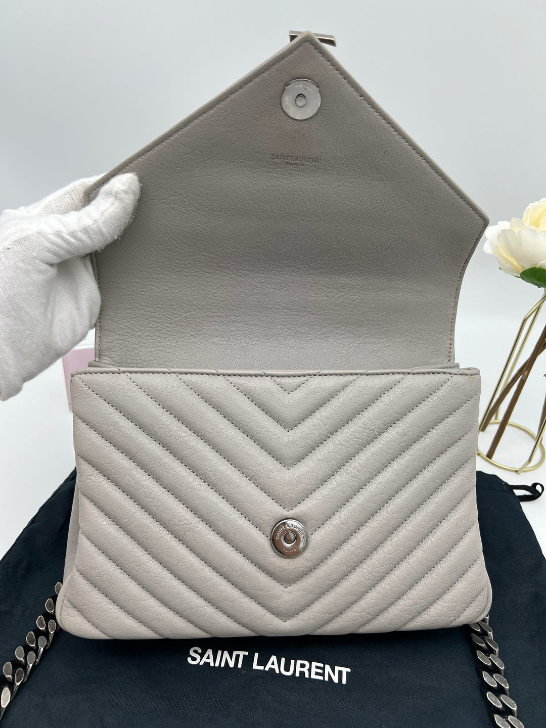 YVES SAINT LAURENT COLLEGE CHEVRON QUILTED BAG SHW MEDIUM