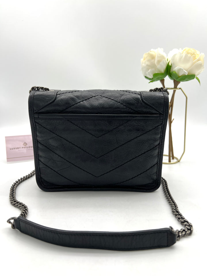 YVES STAINT LAURENT NIKKI CHAIN SHOULDER BAG