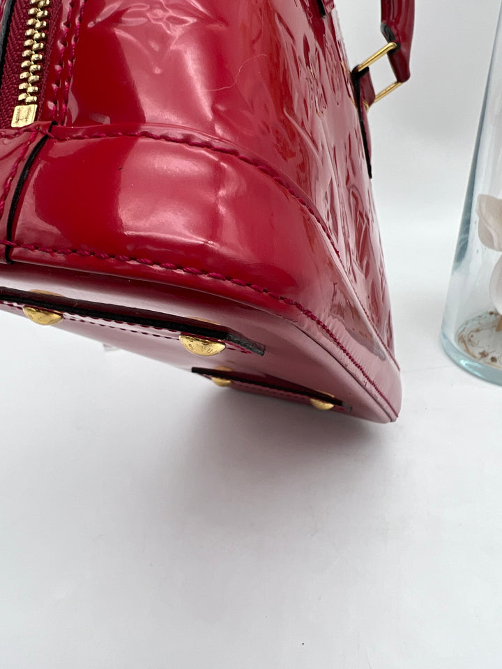 LOUIS VUITTON ALMA BB VERNIS