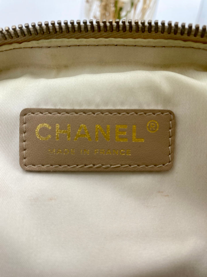 CHANEL TRAVELINE VINTAGE BODY BAG