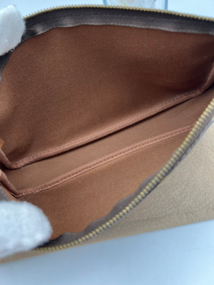 LOUIS VUITTON POCHETTE ACCESSORIES MONOGRAM