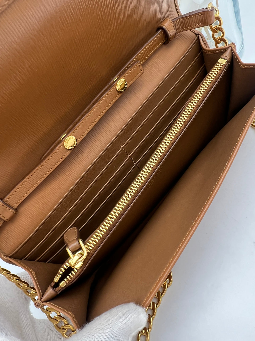 PRADA SAFFIANO WALLET ON CHAN
