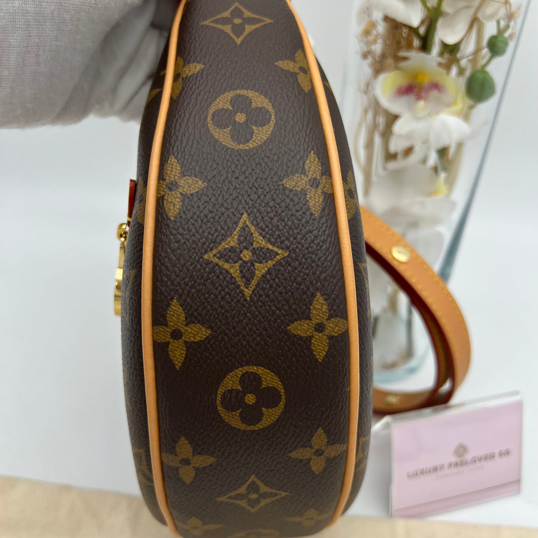 LOUIS VUITTON LOOP BAG (RFID)