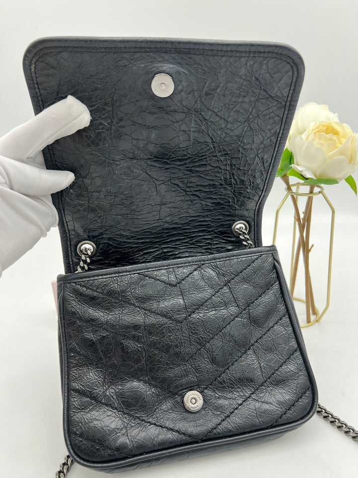 YVES STAINT LAURENT NIKKI CHAIN SHOULDER BAG