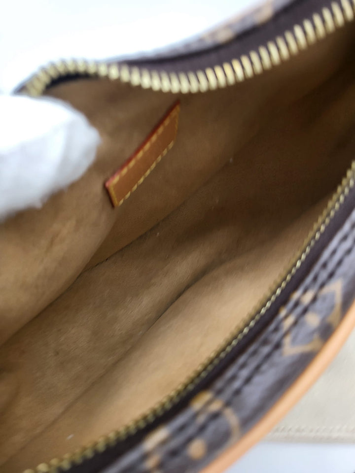LOUIS VUITTON LOOP BAG