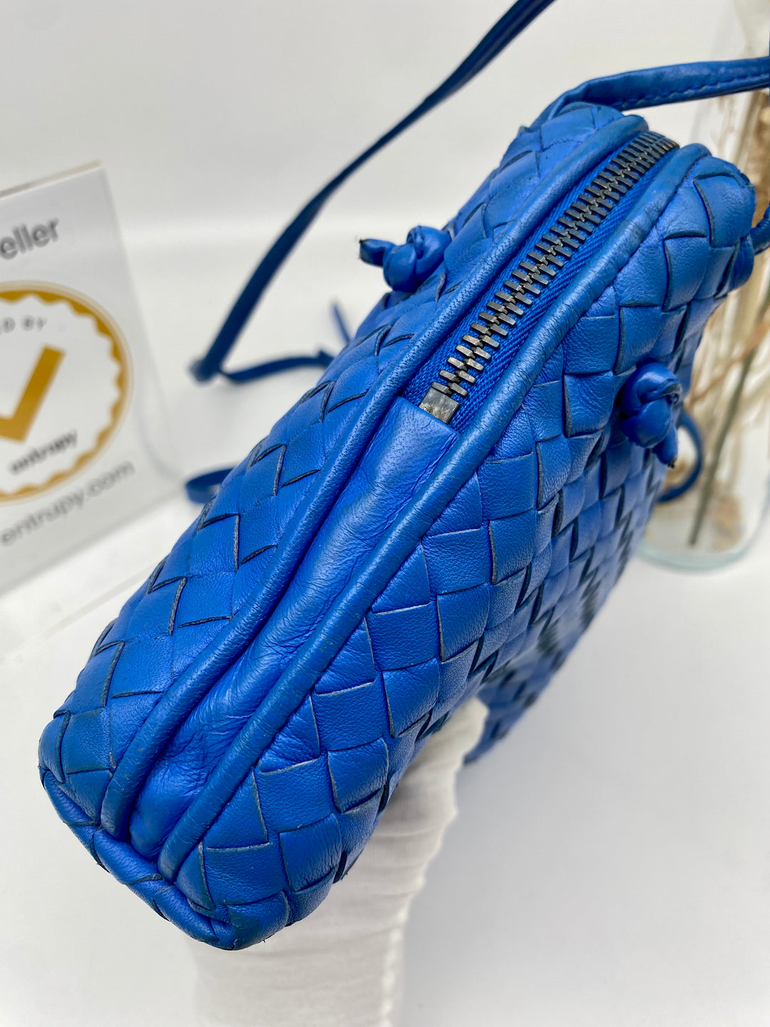 BOTTEGA BLUE LEATHER SLING