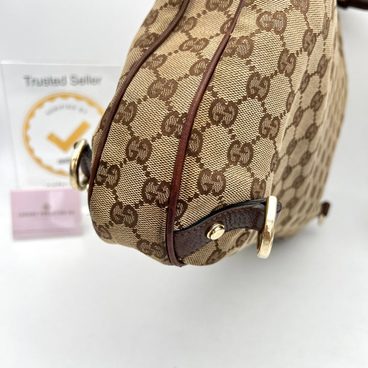 GUCCI  GG CANVAS ABBEY SHOULDER BAG