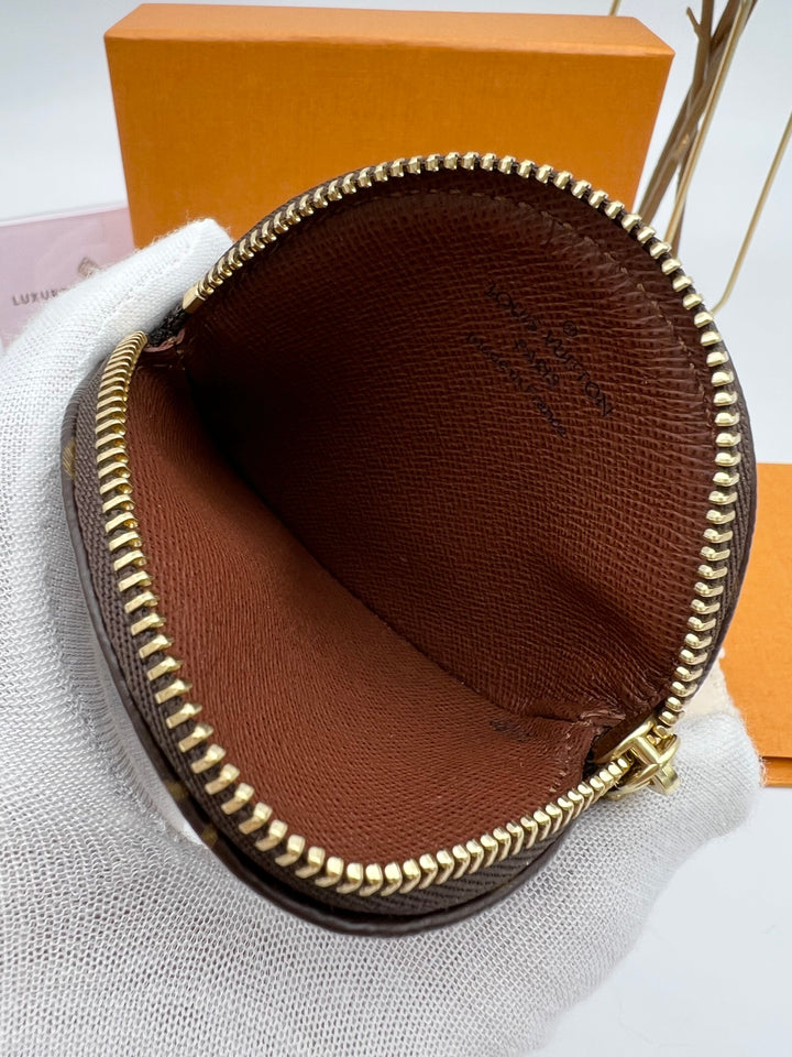 LOUIS VUITTON ROUND COIN PURSE MONOGRAM