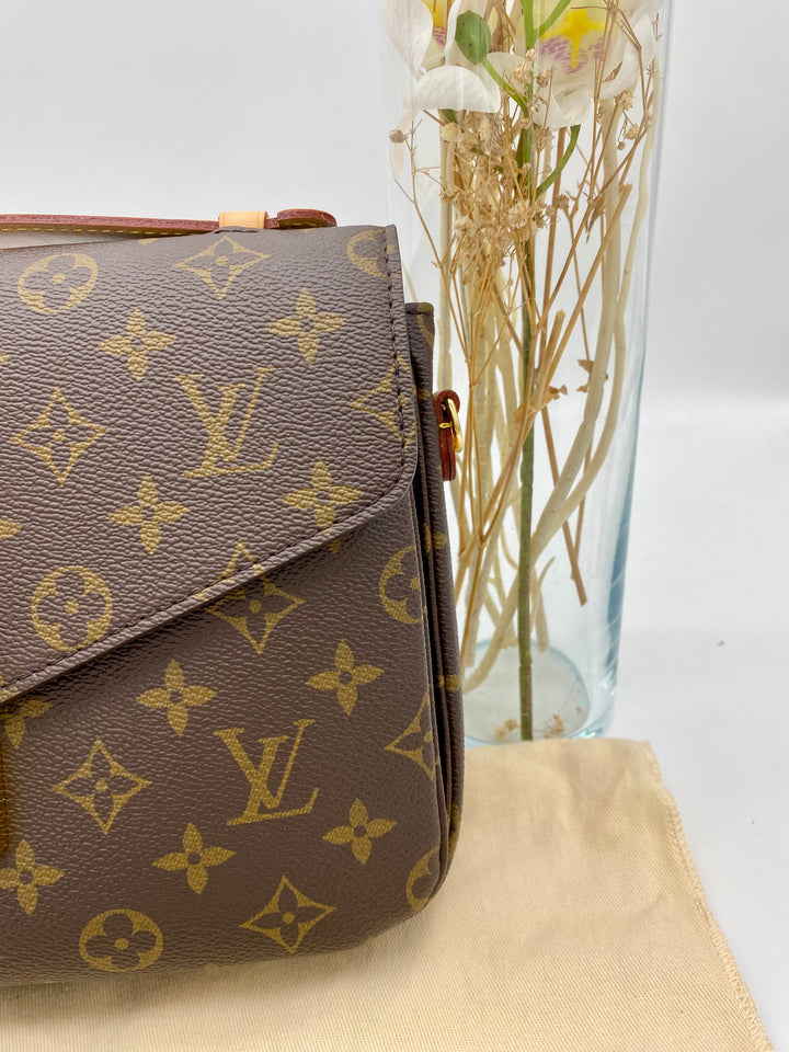 LOUIS VUITTON POCHETTE METIS MONOGRAM