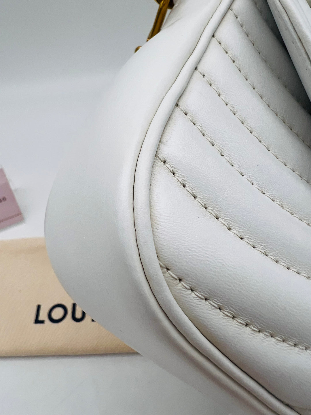 LOUIS VUITTON NEW WAVE MULTI POCHETTE