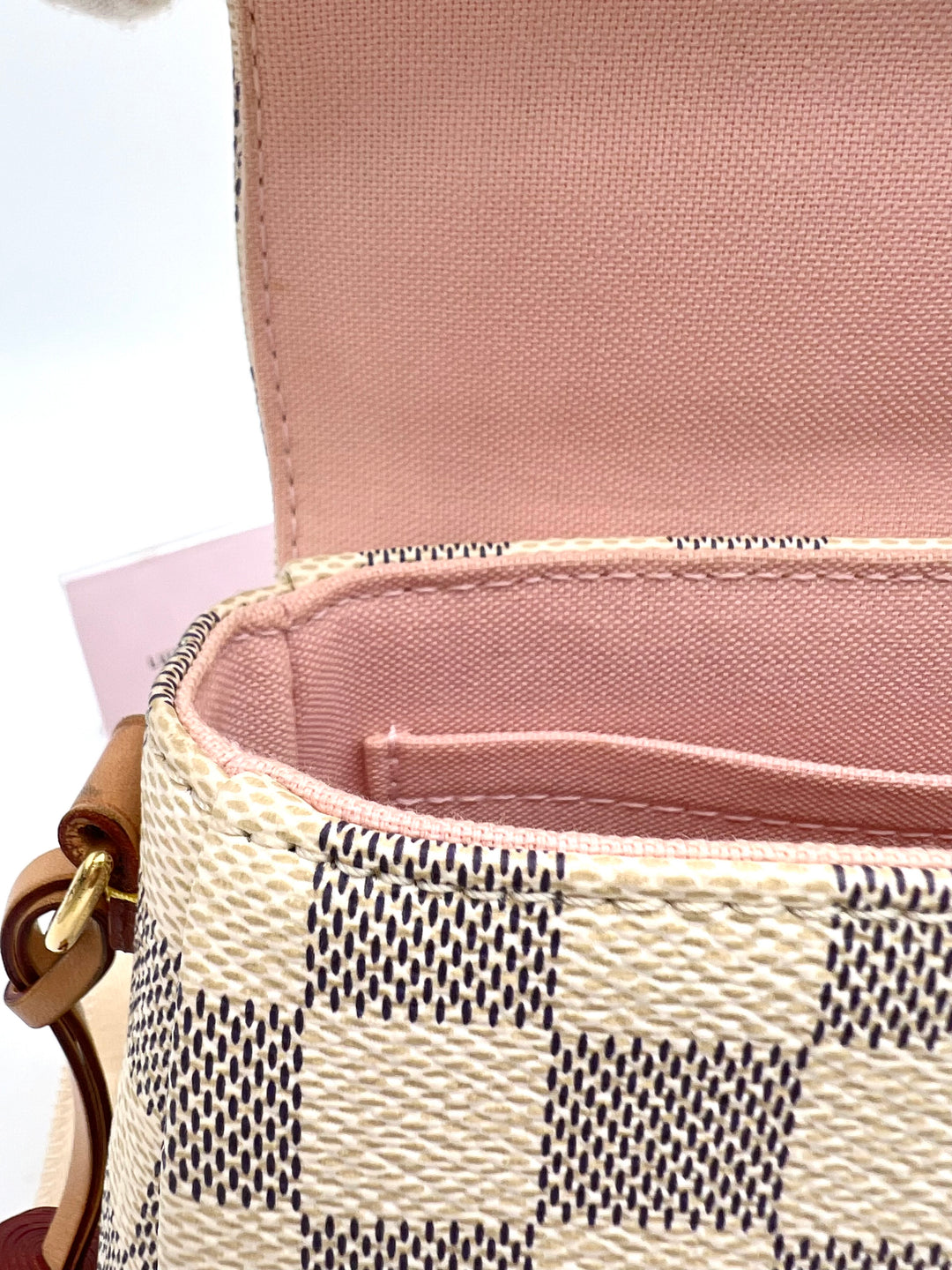 LOUIS VUITTON CROISETTE DAMIER