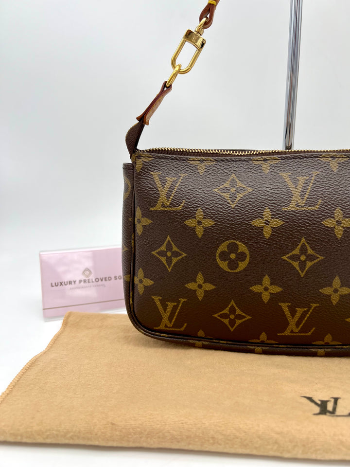 LOUIS VUITTON POCHETTE ACCESSORIES MONOGRAM