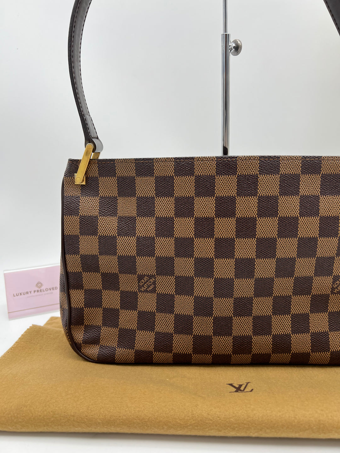 LOUIS VUITTON DAMIER AUBAGNE SHOULDER BAG