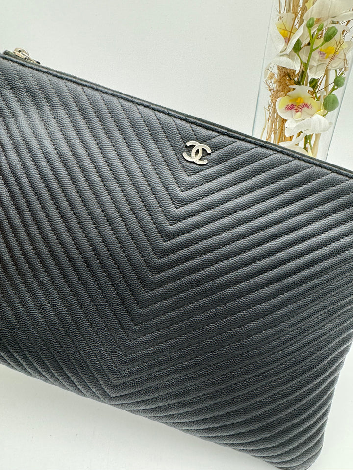 CHANEL CHEVRON LARGE CLUTCH