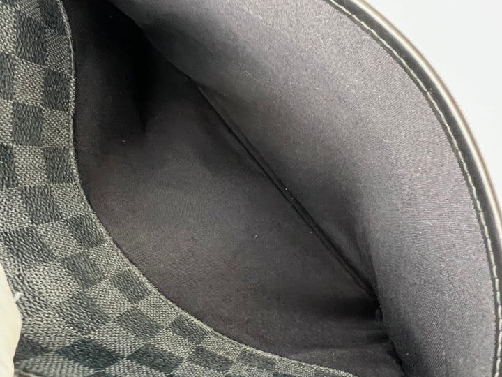 LOUIS VUITTON DANIEL MM MESSENGER BAG