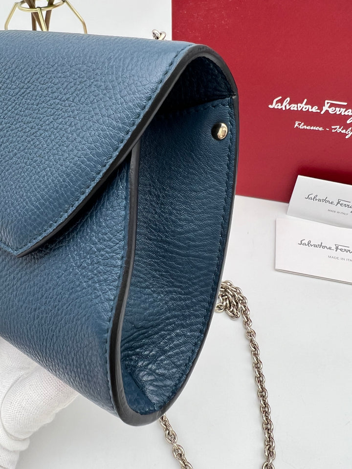 FERRAGAMO GANCINI FLAP SLING BAG