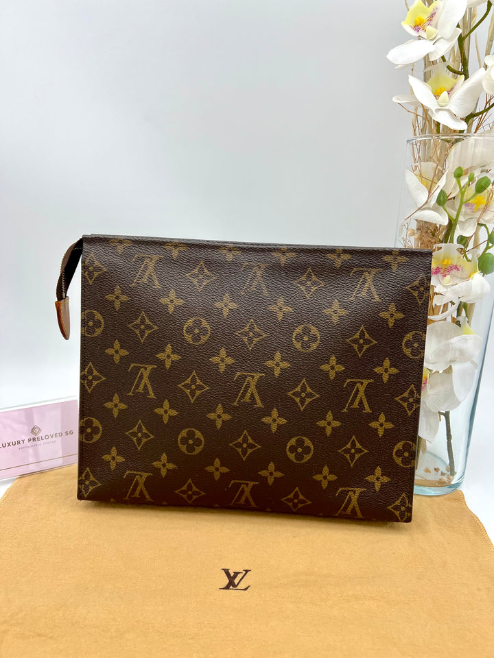 LOUIS VUITTON TOILETRY POUCH