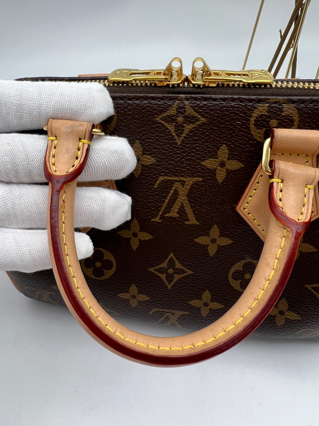 LOUIS VUITTON BANDOULIERE 20 MONOGRAM