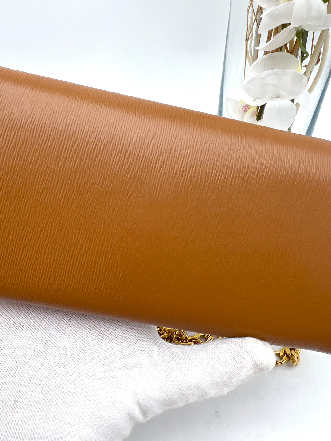 PRADA SAFFIANO WALLET ON CHAN