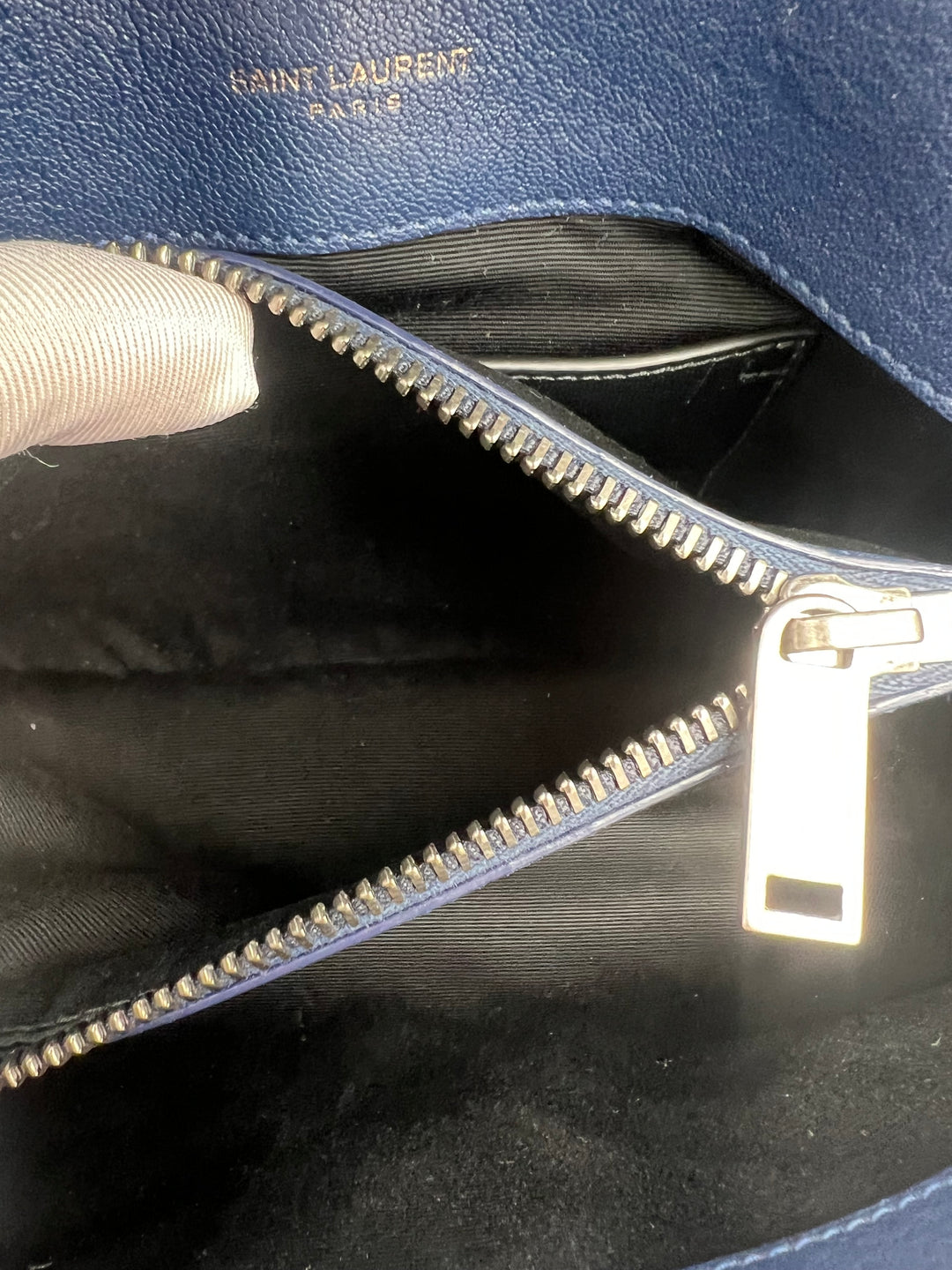 YVES SAINT LAURENT COLLEGE CHEVRON QUILTED BAG GHW MEDIUM