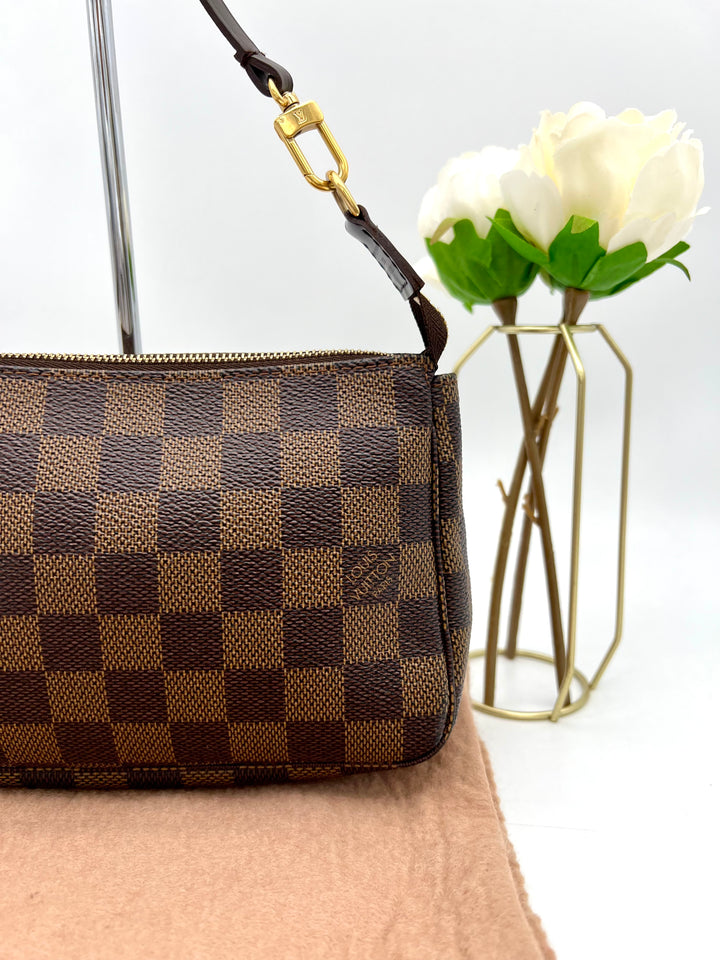 LOUIS VUITTON POCHETTE ACCESSORIES DAMIER