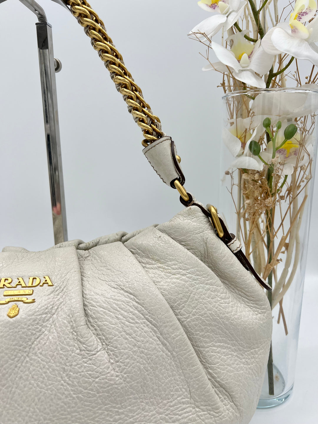 PRADA WHITE LEATHER CHAIN ONE SHOULDER BAG