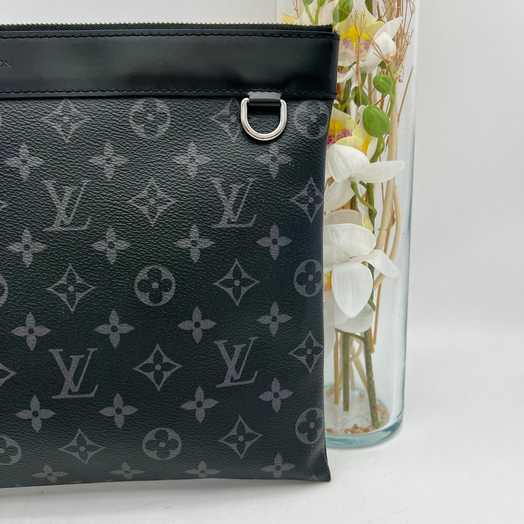 LOUIS VUITTON APPLLO DISCOVERY CLUTCH