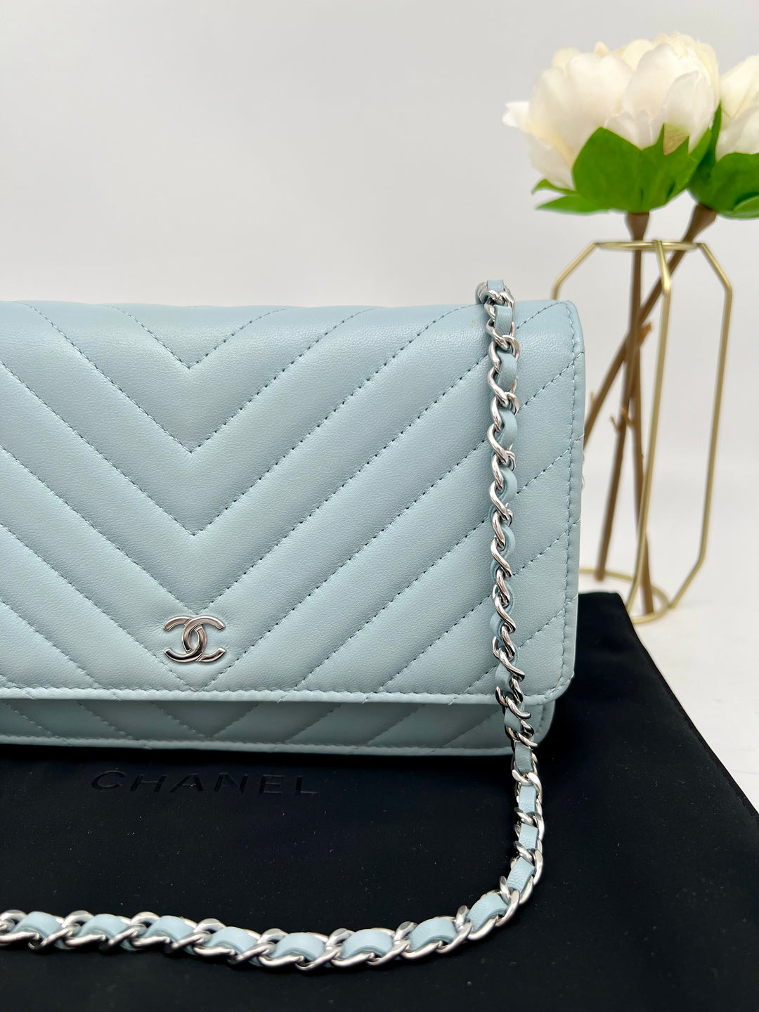CHANEL CHEVRON WALLET ON CHAIN