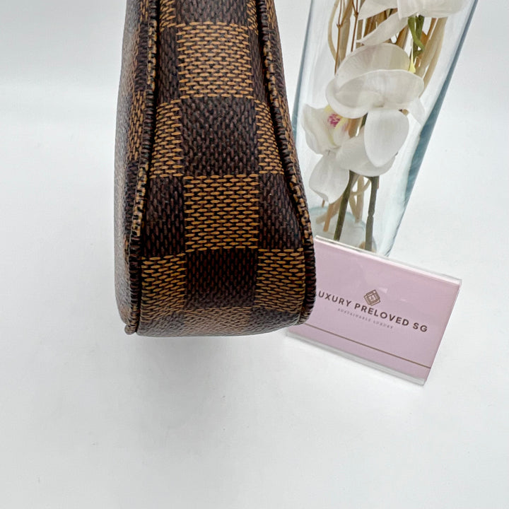 LOUIS VUITTON DAMIER EBENE POCHETTE ACCESSOIRES (new model)