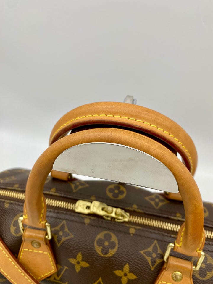 LOUIS VUITTON BANDOULIERE 30 MONOGRAM