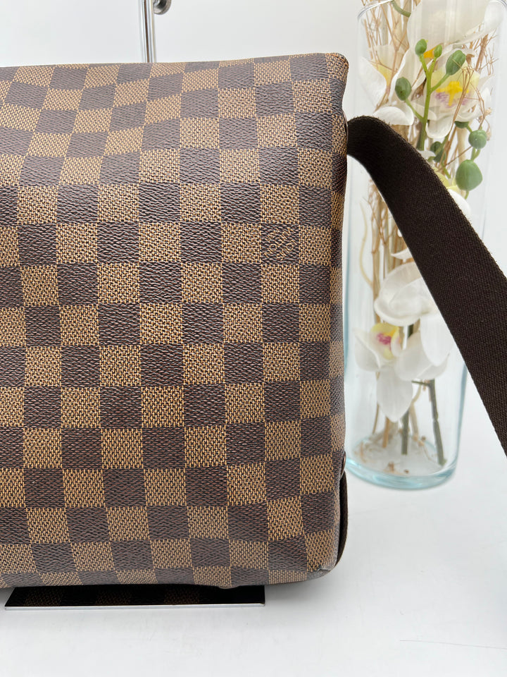 LOUIS VUITTON DISTRICT PM DAMEIR