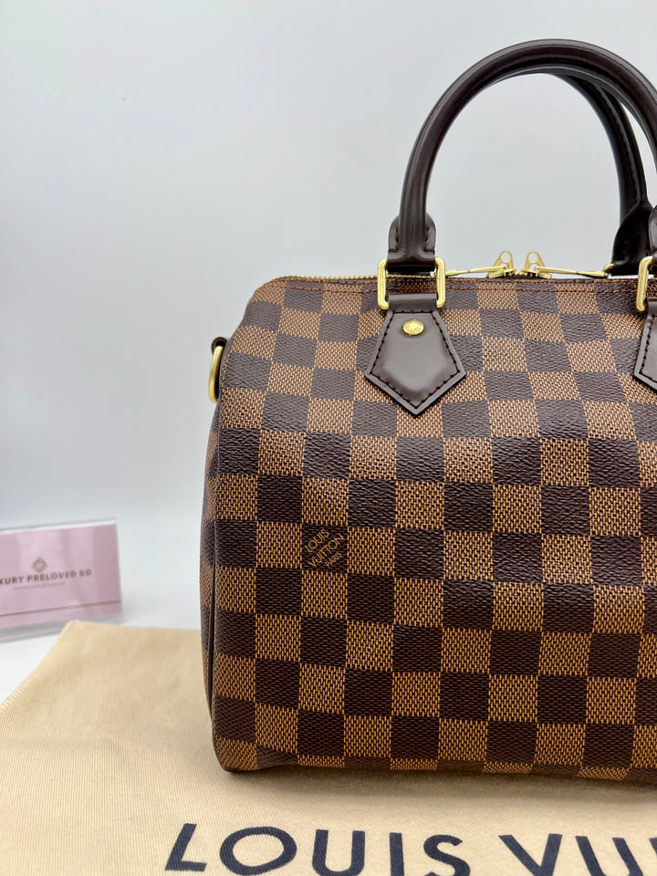 LOUIS VUITTON BANDOULIERE 25 DAMIER EBENE