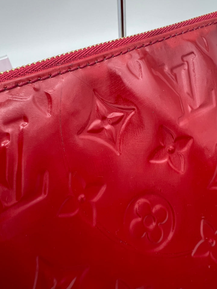 LOUIS VUITTON POCHETTE ACCESSOIRES VERNIS ( NEW MODEL )