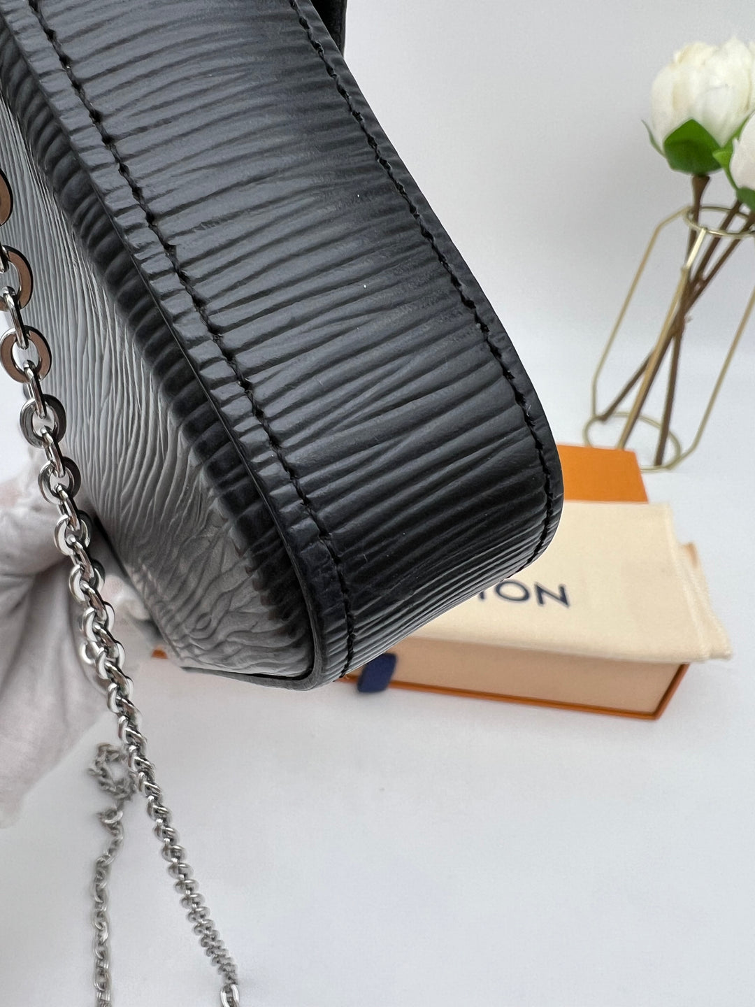 LOUIS VUITTON FELICIE EPI LEATHER