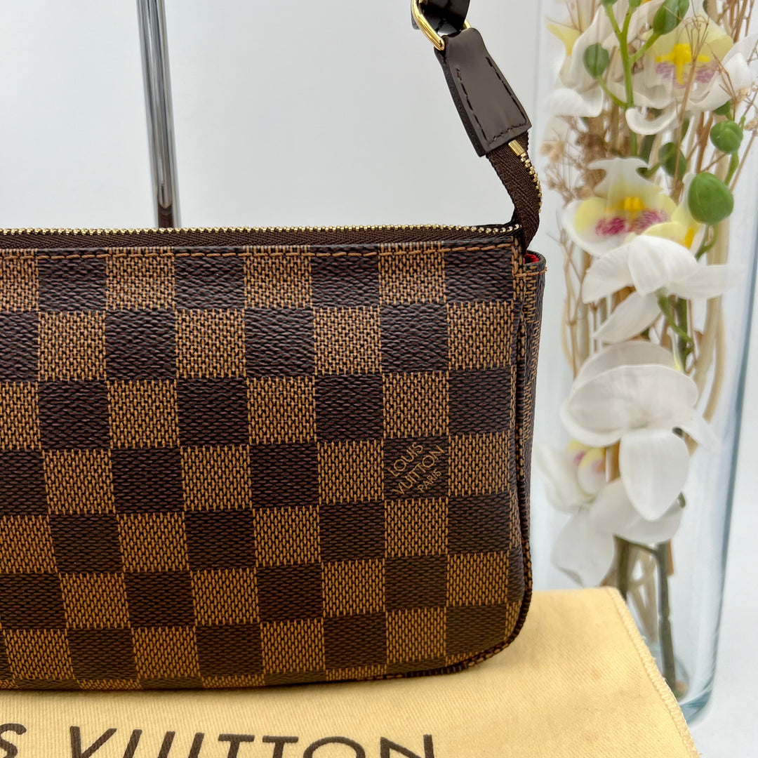 LOUIS VUITTON DAMIER EBENE POCHETTE ACCESSOIRES (new model)