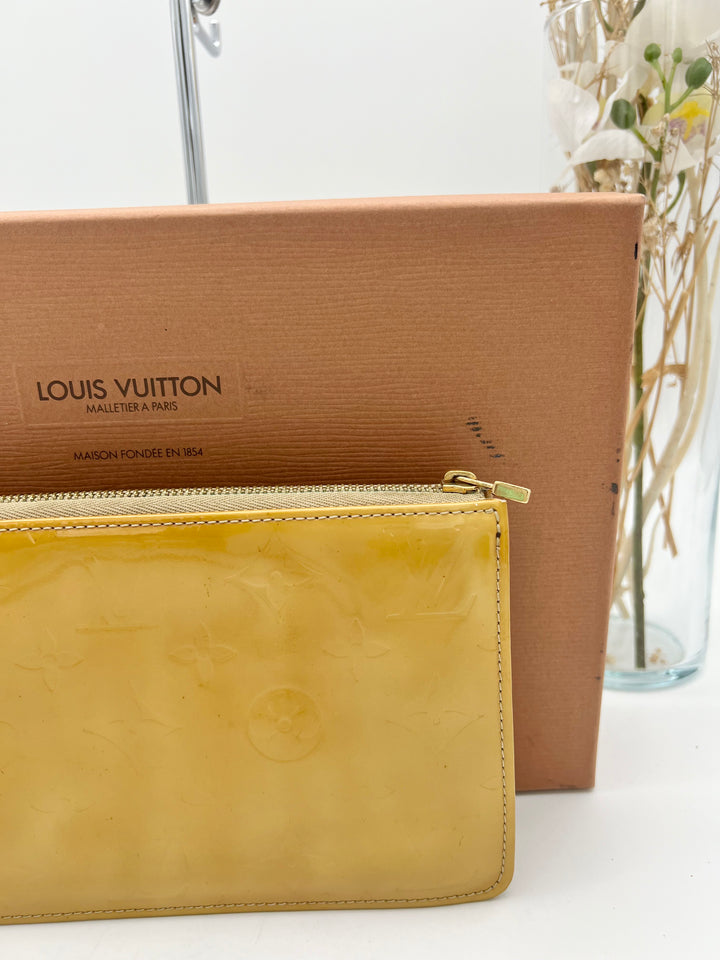 LOUIS VUITTON  POCHETTE PATENT