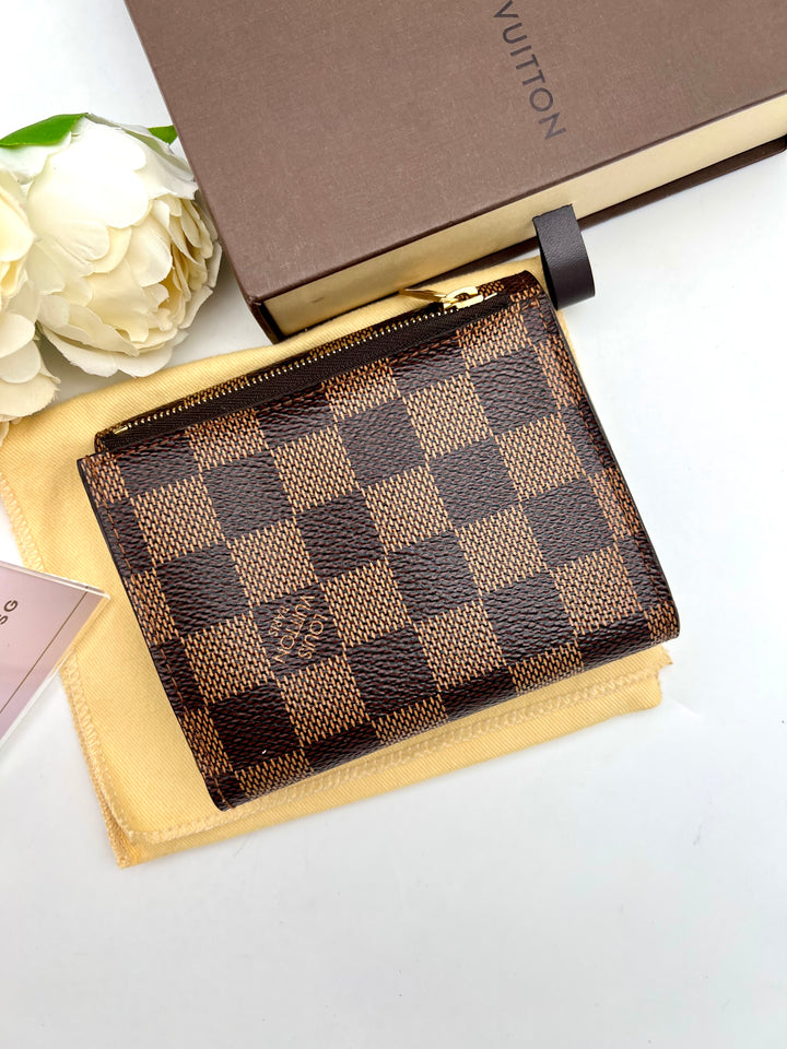 LOUIS VUITTON DAMIER TRI FOLD COMPACT