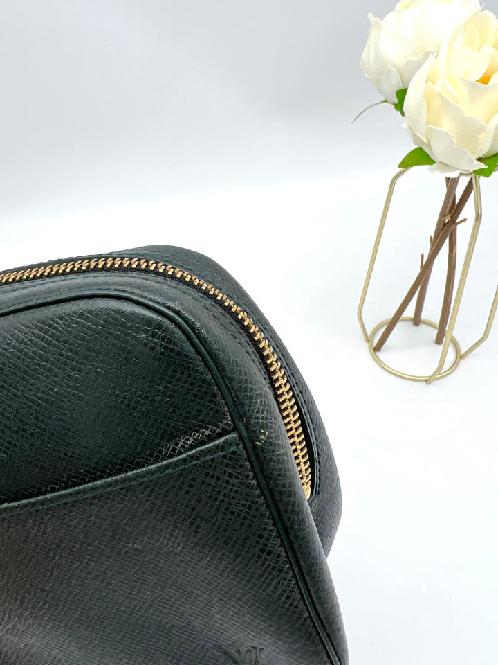 LOUIS VUITTON EPI SMALL POUCH