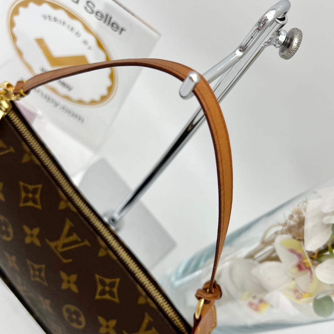 LOUIS VUITTON POCHETTE ACCESSOIRES MONOGRAM