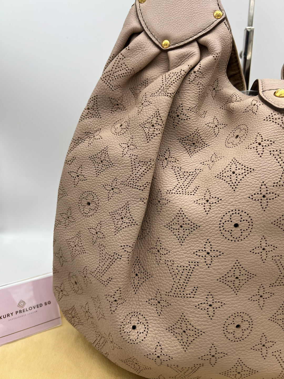 LOUIS VUITTON MAHINA L HOBO