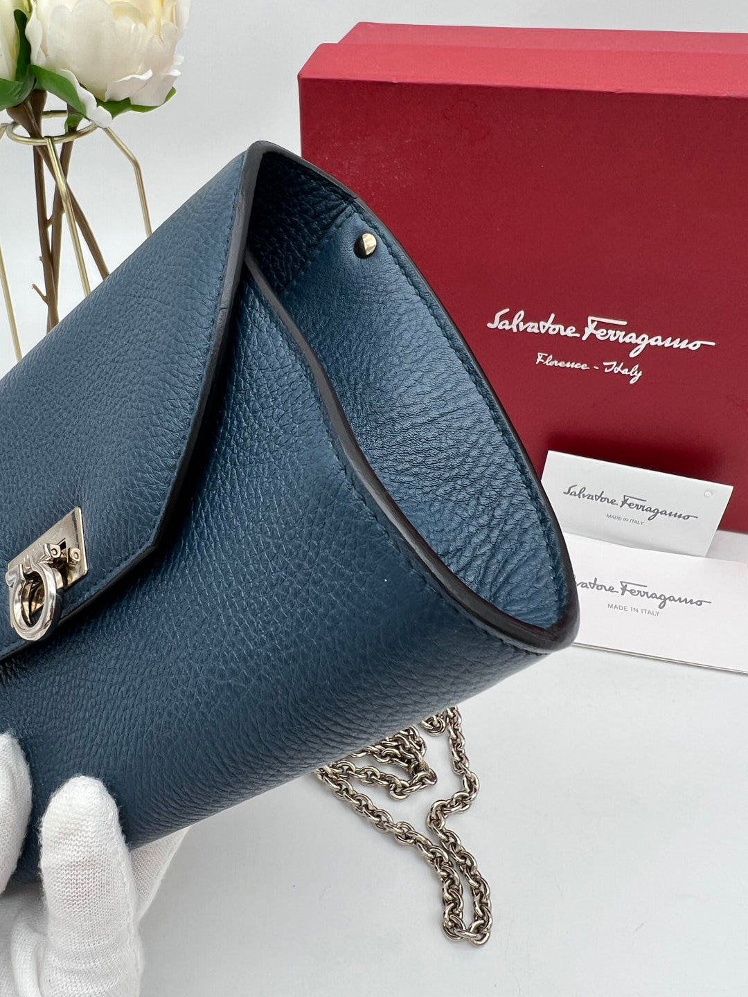 FERRAGAMO GANCINI FLAP SLING BAG