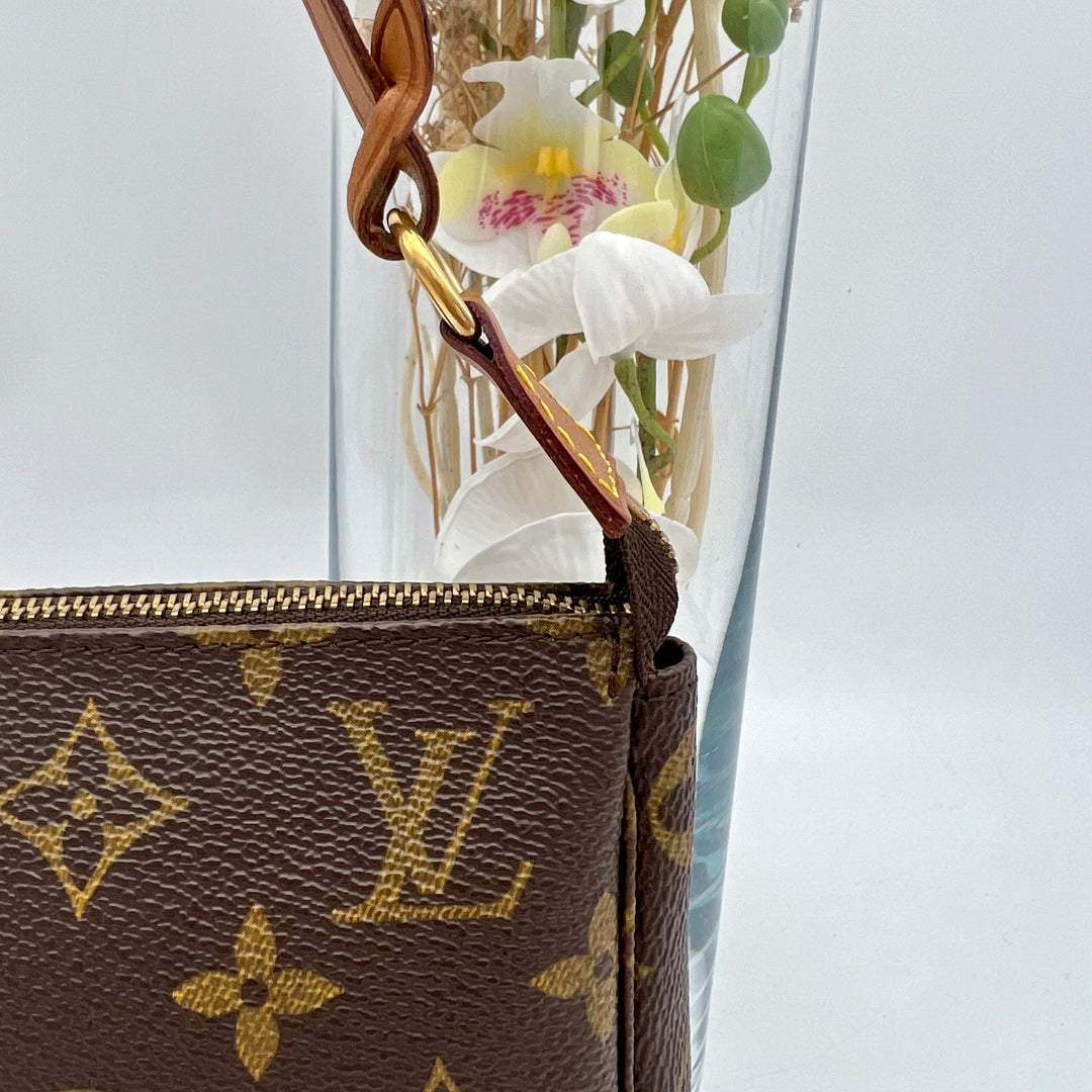 LOUIS VUITTON POCHETTE ACCESSOIRES MONOGRAM