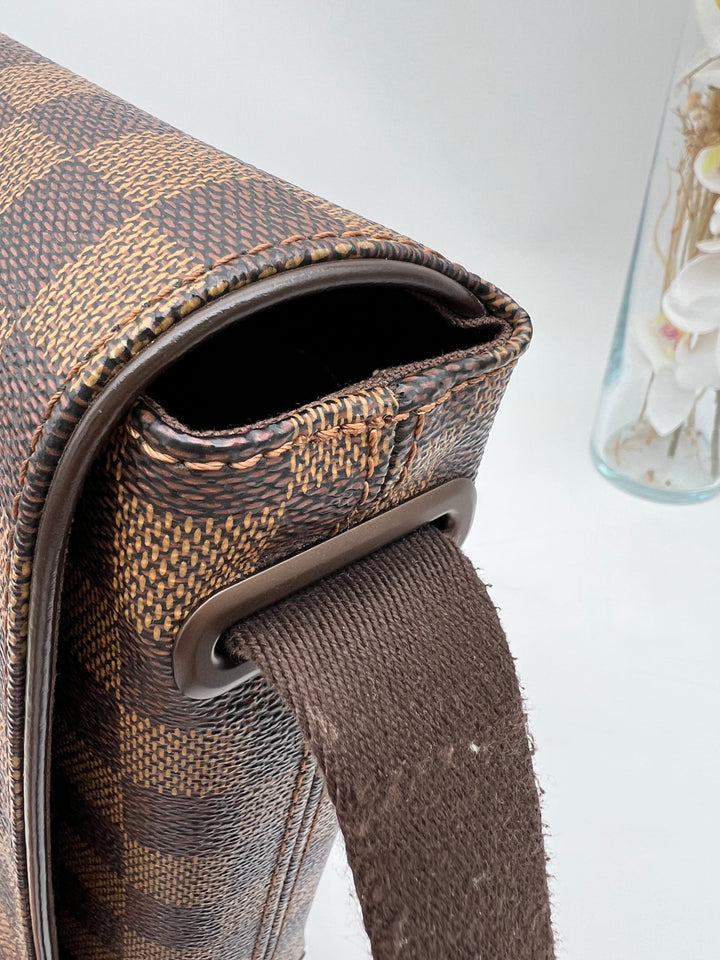LOUIS VUITTON DISTRICT PM DAMEIR