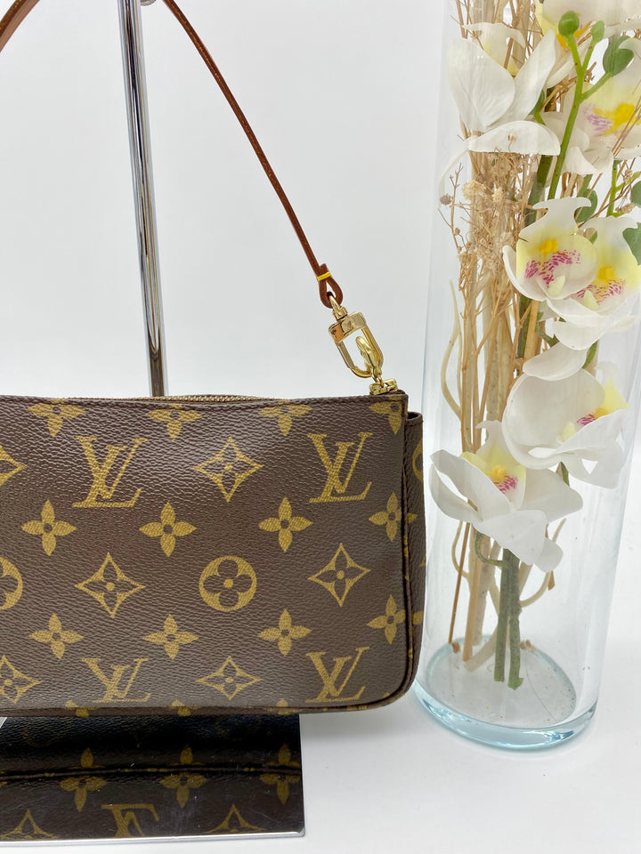 LOUIS VUITTON POCHETTE ACCESSOIRES MONOGRAM