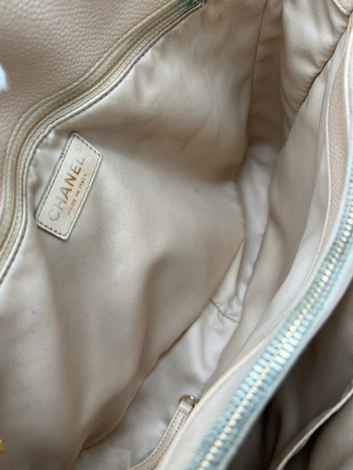 CHANEL SOFT CAVIAR GST